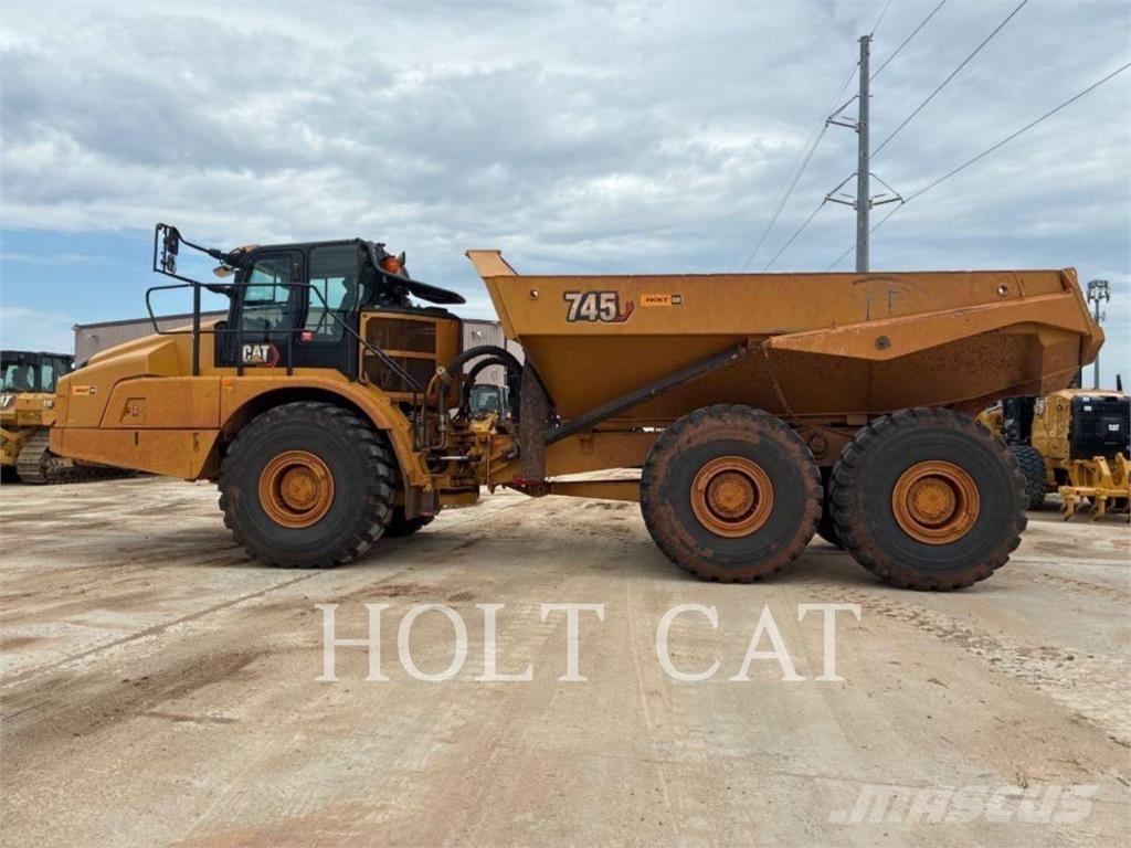 CAT 745 Шарнирно-сочленённые самосвалы