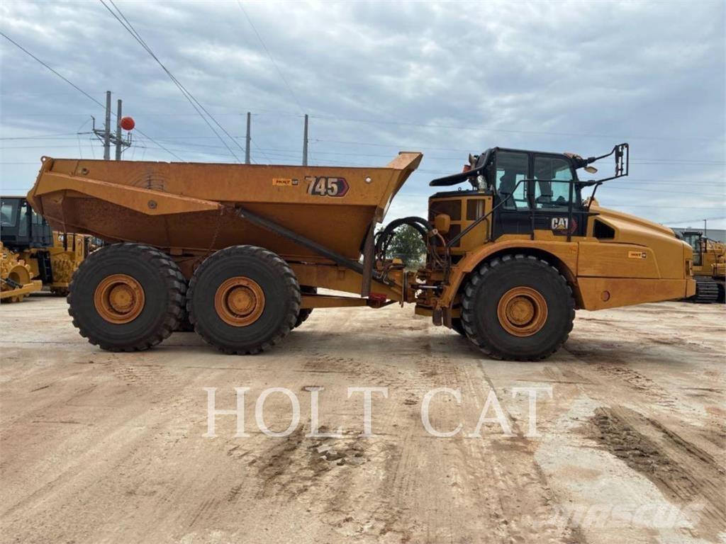 CAT 745 Шарнирно-сочленённые самосвалы