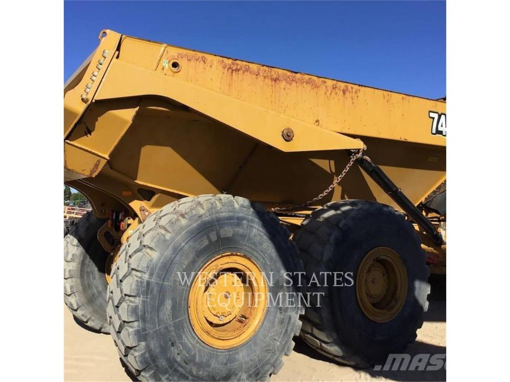 CAT 745 Шарнирно-сочленённые самосвалы
