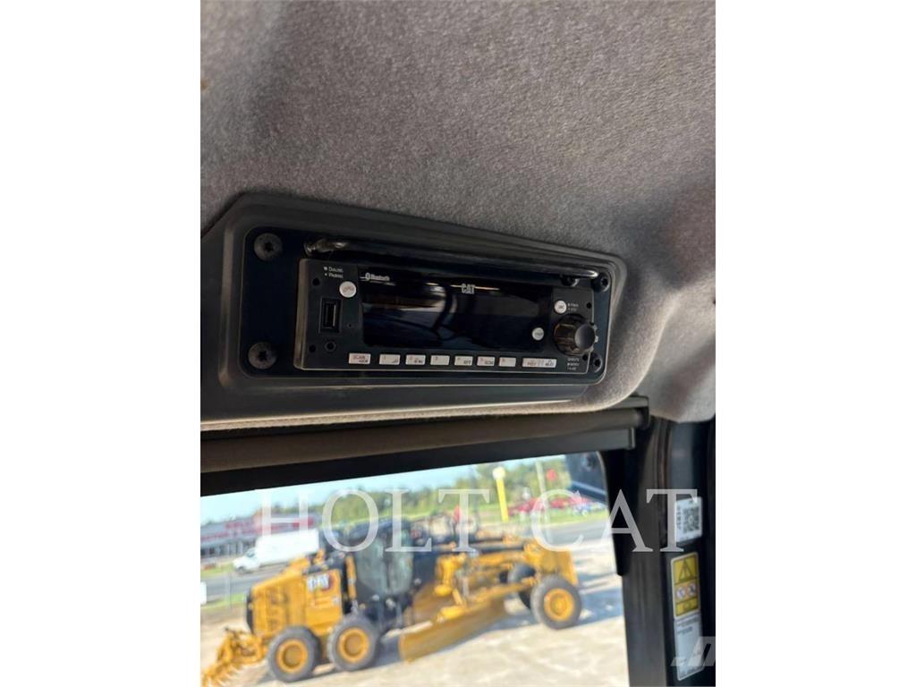 CAT 745 Шарнирно-сочленённые самосвалы