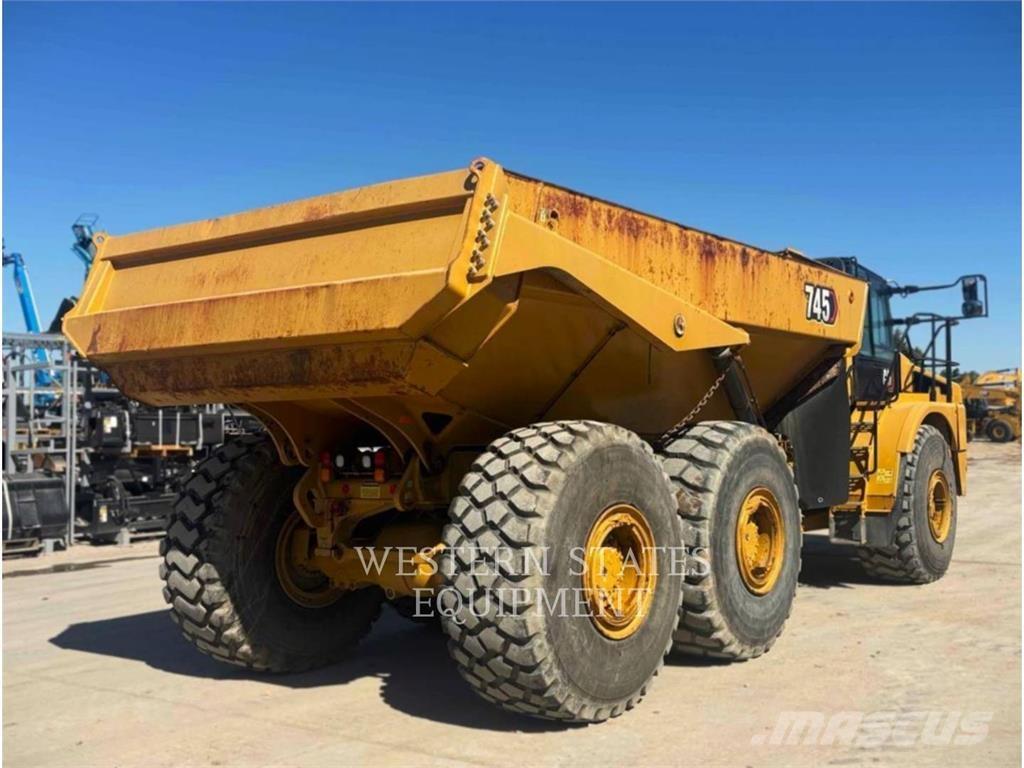 CAT 745 Шарнирно-сочленённые самосвалы