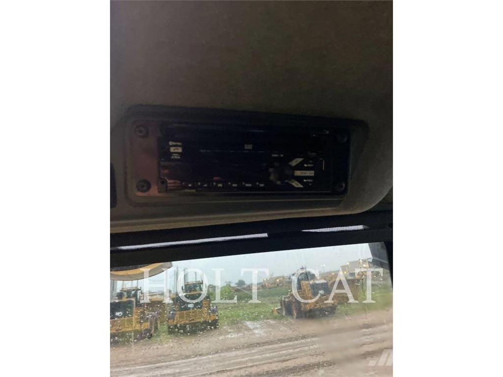CAT 745 Шарнирно-сочленённые самосвалы