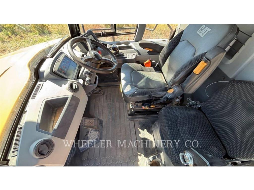 CAT 745 Шарнирно-сочленённые самосвалы