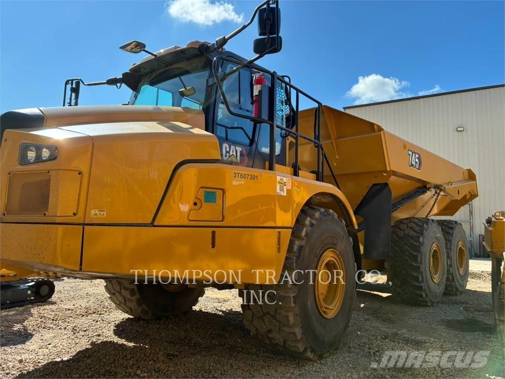 CAT 745 Шарнирно-сочленённые самосвалы