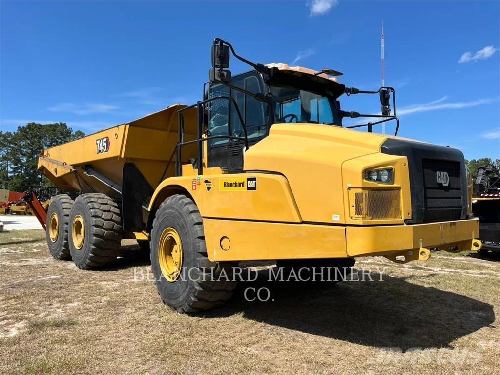 CAT 745 Шарнирно-сочленённые самосвалы