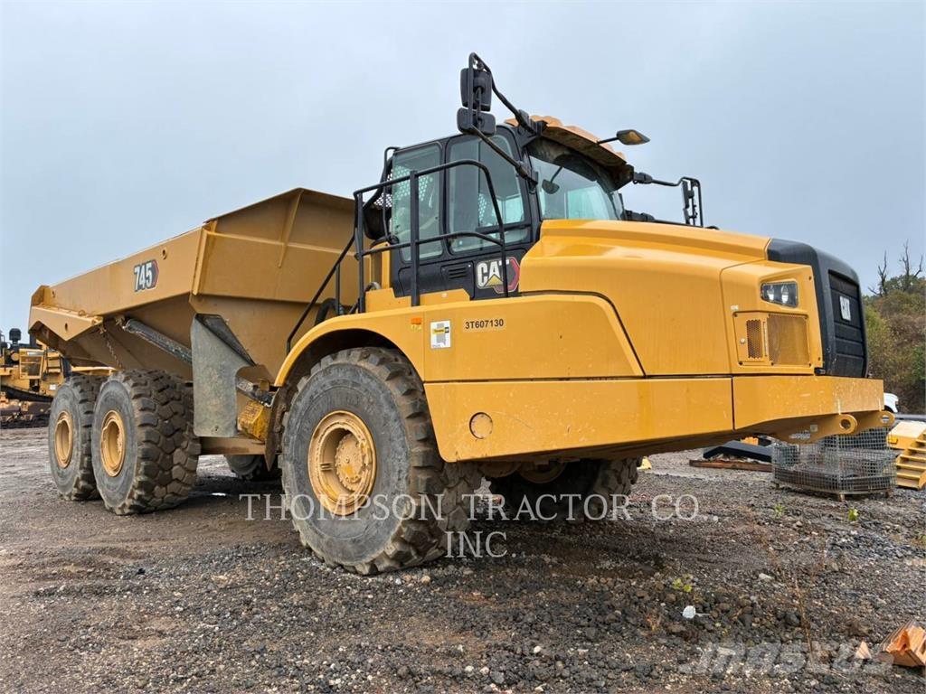 CAT 745 Шарнирно-сочленённые самосвалы