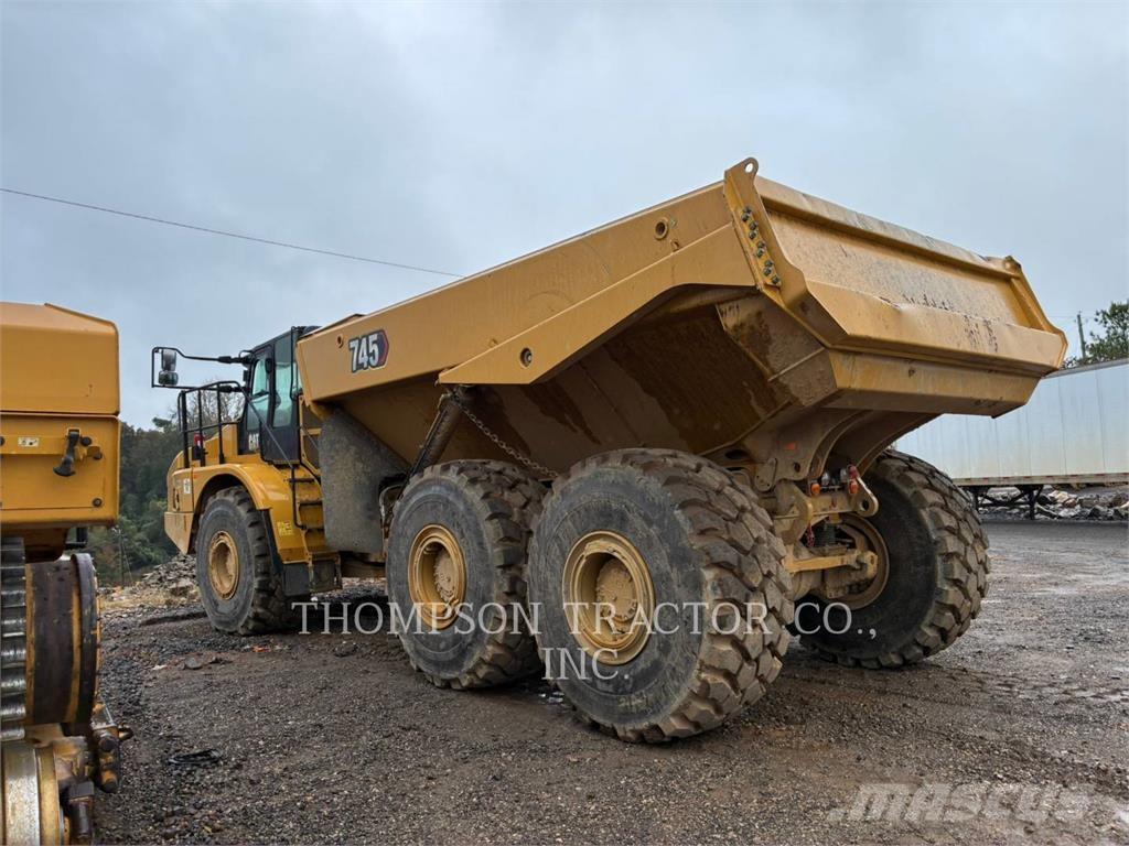 CAT 745 Шарнирно-сочленённые самосвалы