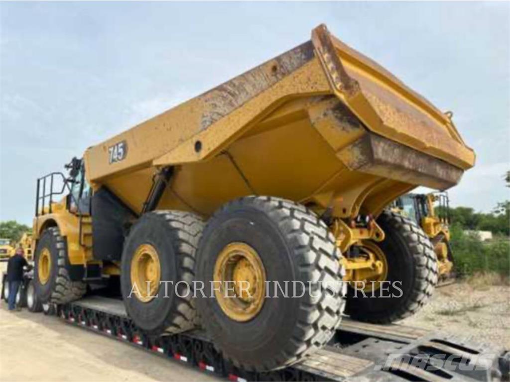 CAT 745 Шарнирно-сочленённые самосвалы