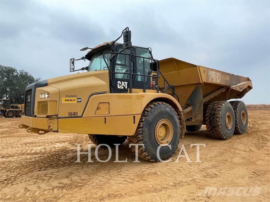 CAT 745-04 Шарнирно-сочленённые самосвалы