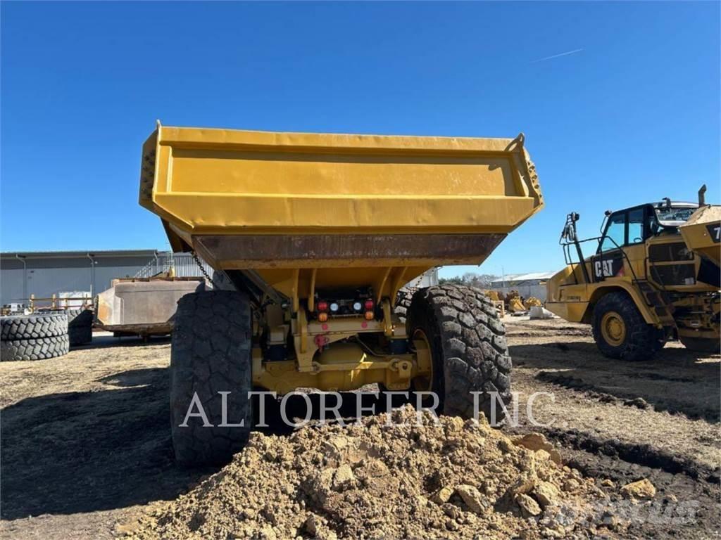 CAT 745-04 Шарнирно-сочленённые самосвалы