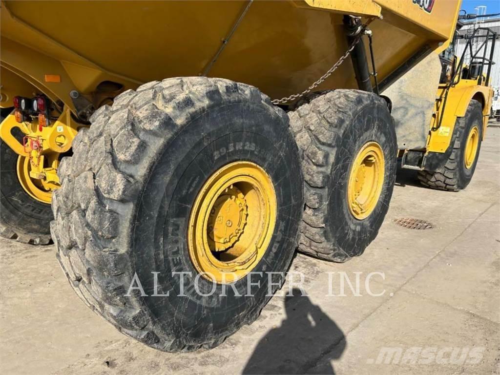 CAT 745-04 Шарнирно-сочленённые самосвалы