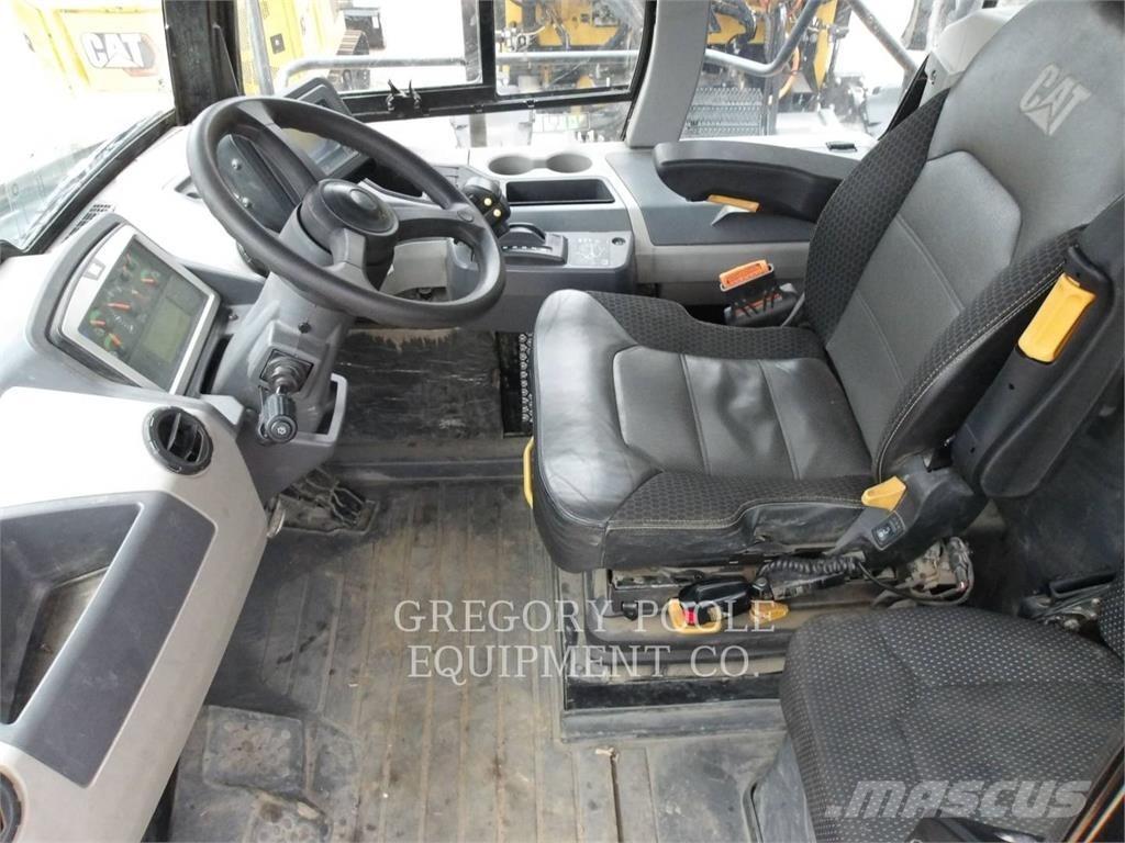 CAT 745-04 Шарнирно-сочленённые самосвалы