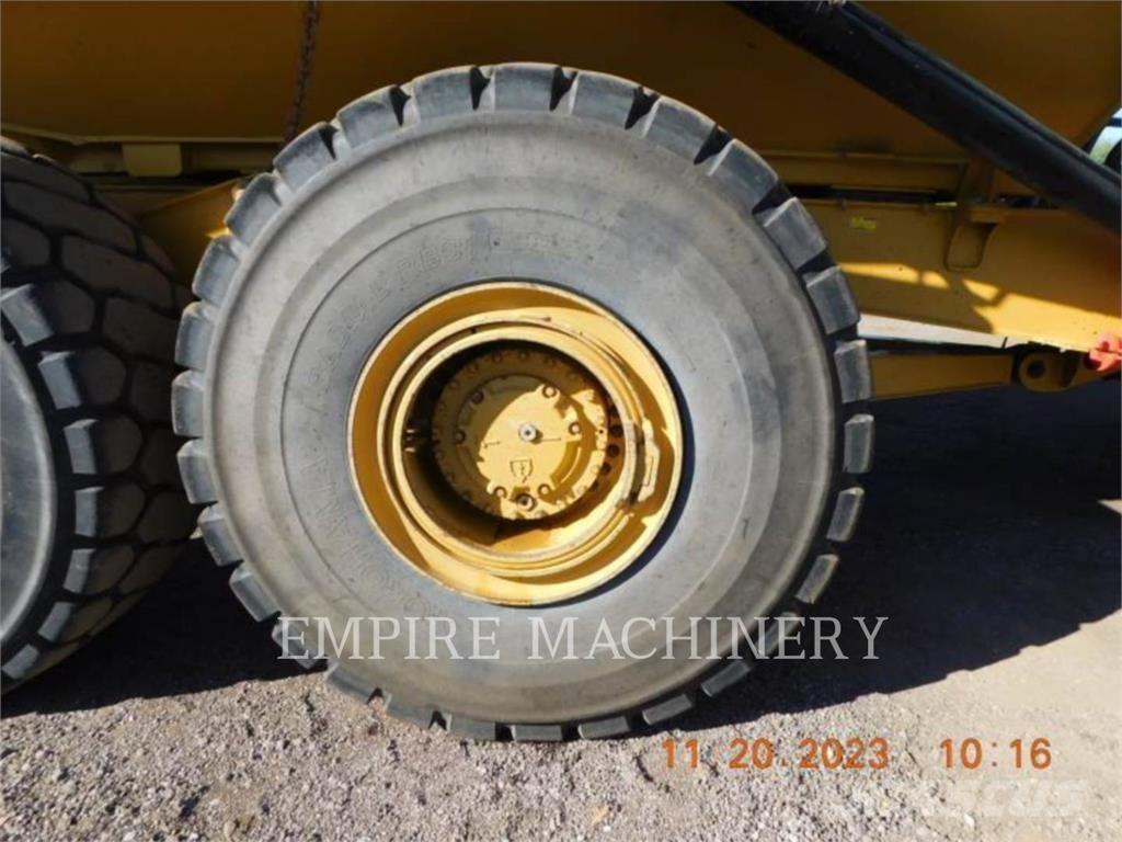 CAT 745-04 Шарнирно-сочленённые самосвалы