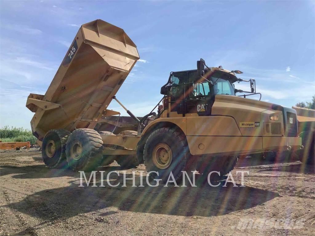 CAT 745 T Шарнирно-сочленённые самосвалы