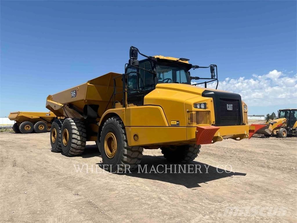 CAT 745 TG Шарнирно-сочленённые самосвалы