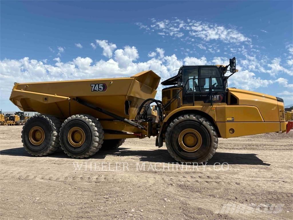 CAT 745 TG Шарнирно-сочленённые самосвалы