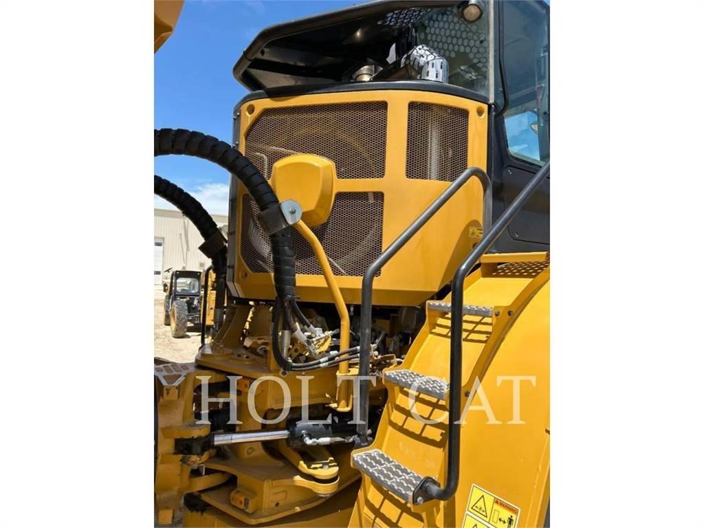 CAT 745 TG Шарнирно-сочленённые самосвалы