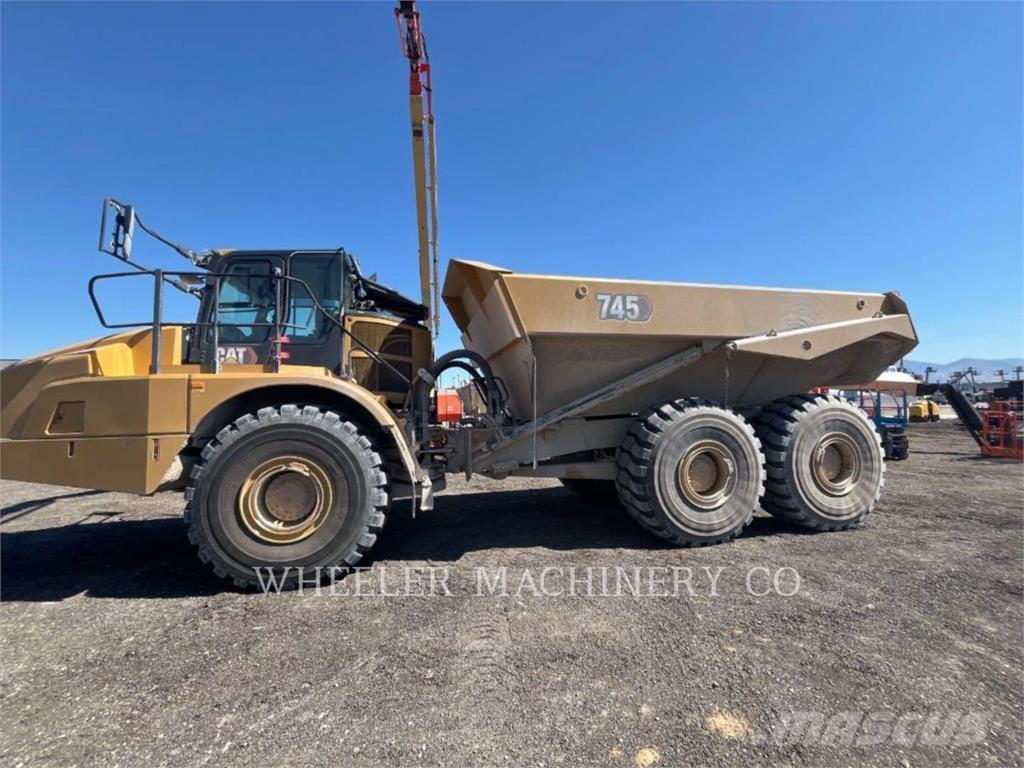 CAT 745 TG Шарнирно-сочленённые самосвалы