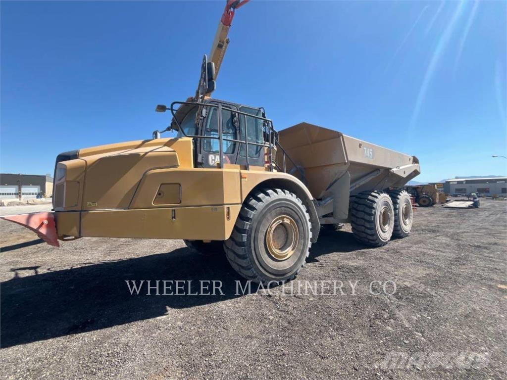 CAT 745 TG Шарнирно-сочленённые самосвалы