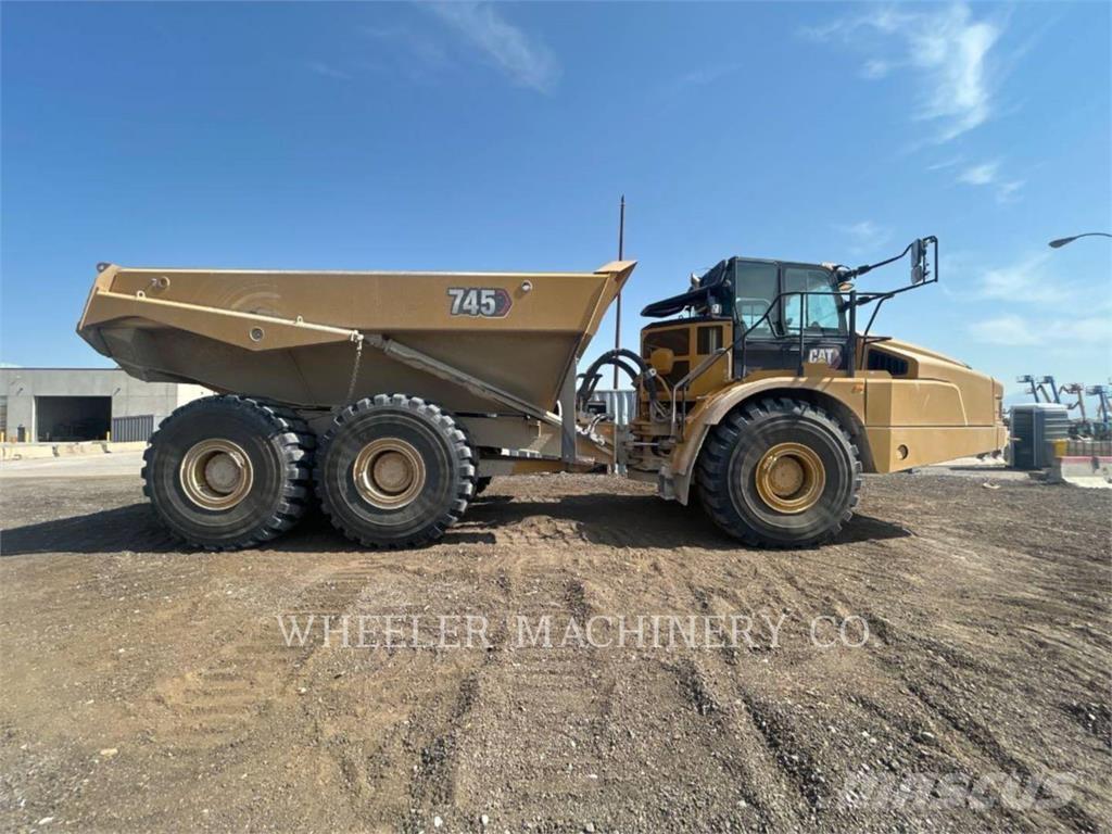 CAT 745 TG Шарнирно-сочленённые самосвалы