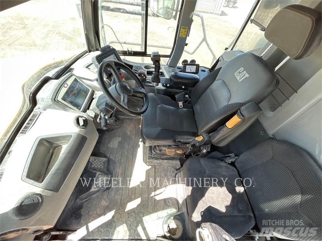 CAT 745 W/PAN Шарнирно-сочленённые самосвалы