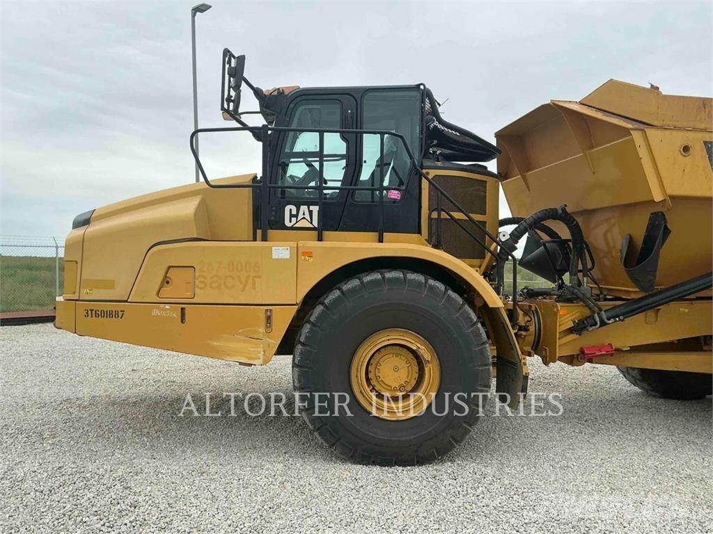 CAT 74504 Шарнирно-сочленённые самосвалы