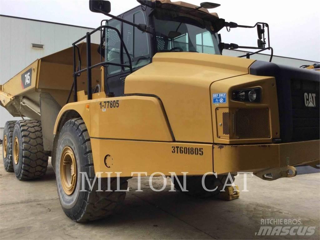 CAT 74504 Шарнирно-сочленённые самосвалы