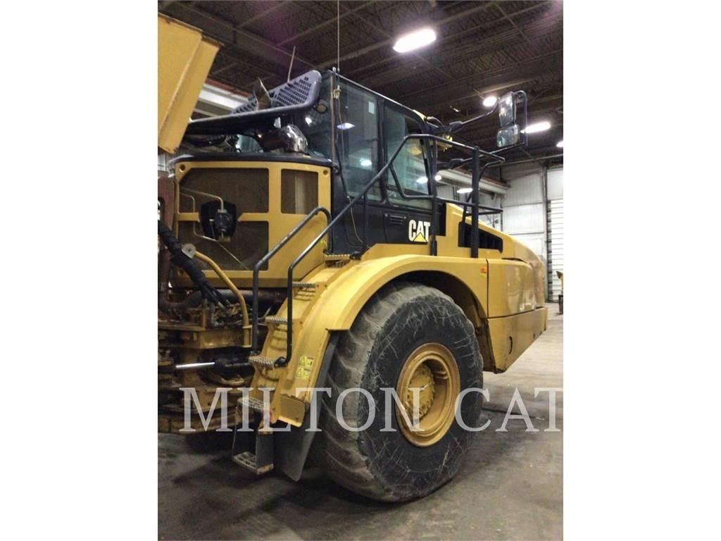 CAT 74504 Шарнирно-сочленённые самосвалы