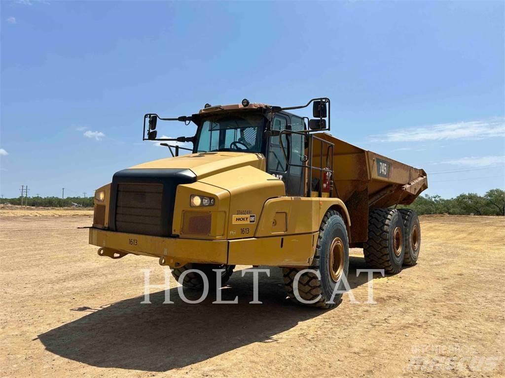 CAT 74504 Шарнирно-сочленённые самосвалы