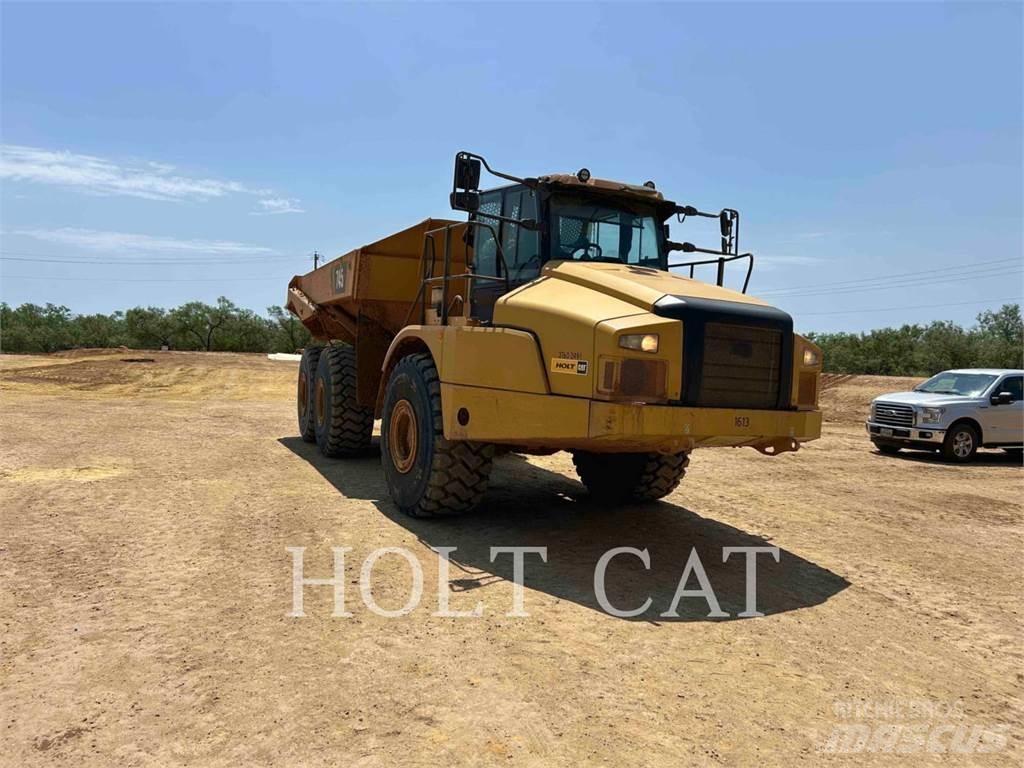 CAT 74504 Шарнирно-сочленённые самосвалы