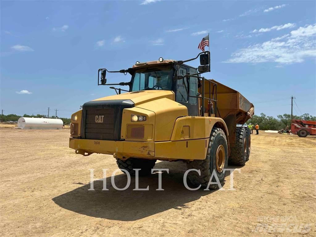 CAT 74504 Шарнирно-сочленённые самосвалы