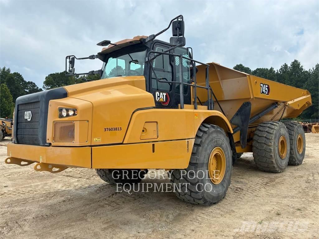 CAT 74504 Шарнирно-сочленённые самосвалы