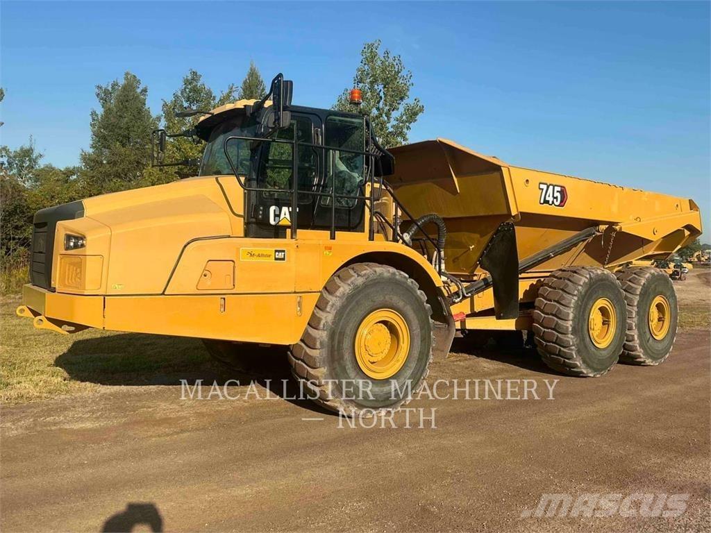 CAT 74504 Шарнирно-сочленённые самосвалы