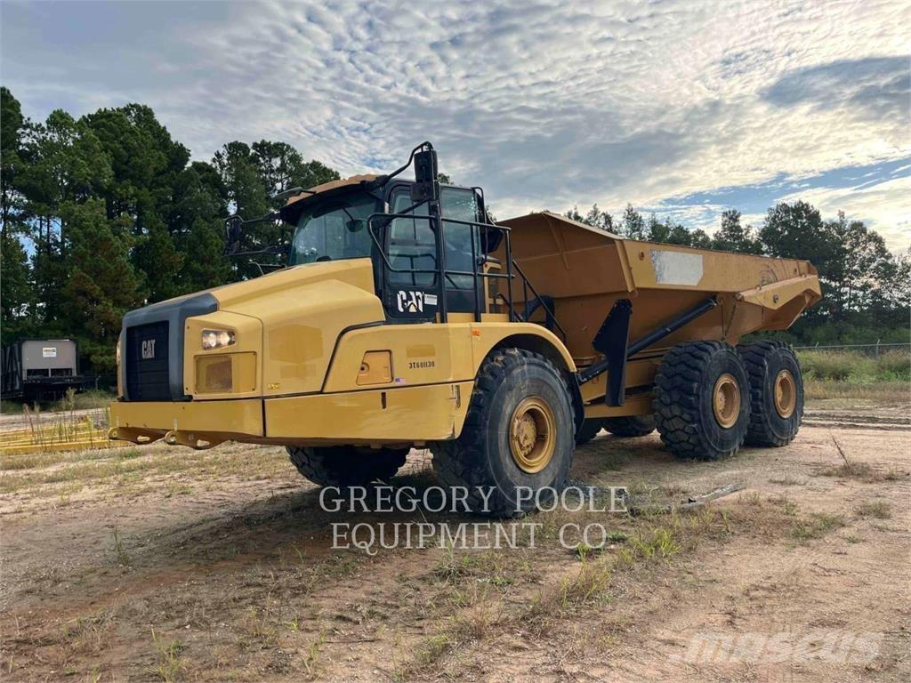 CAT 74504 Шарнирно-сочленённые самосвалы