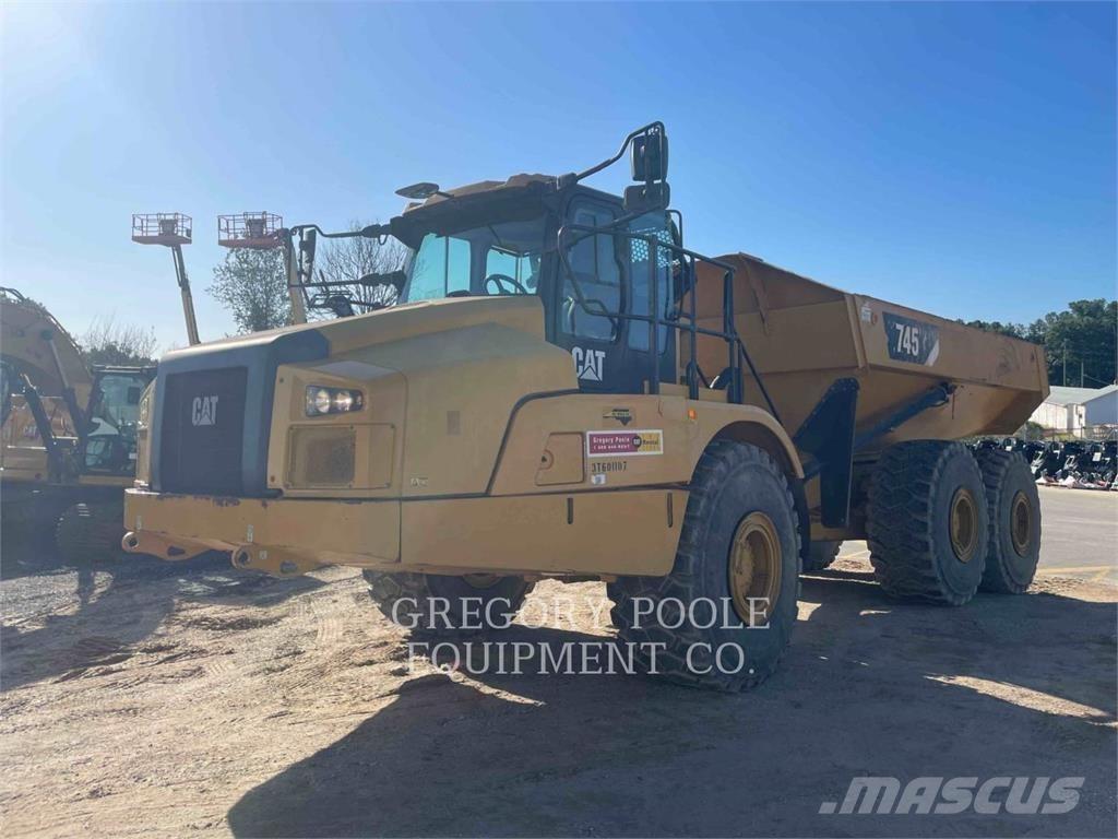 CAT 74504 Шарнирно-сочленённые самосвалы