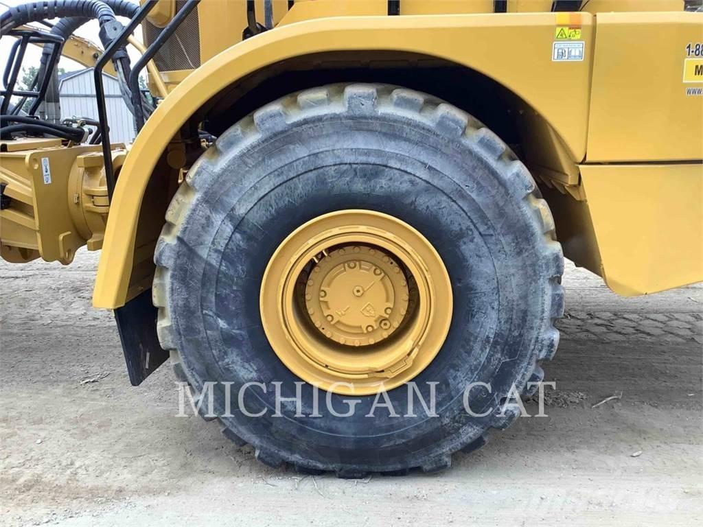 CAT 745C Шарнирно-сочленённые самосвалы