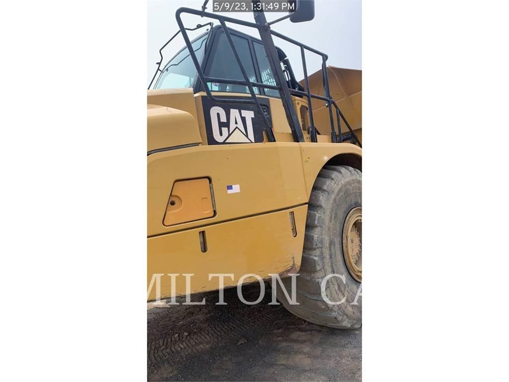 CAT 745C Шарнирно-сочленённые самосвалы