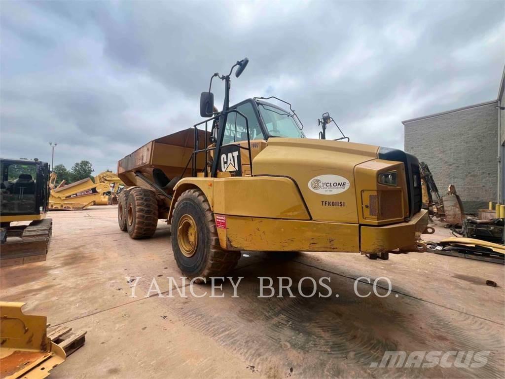 CAT 745C Шарнирно-сочленённые самосвалы