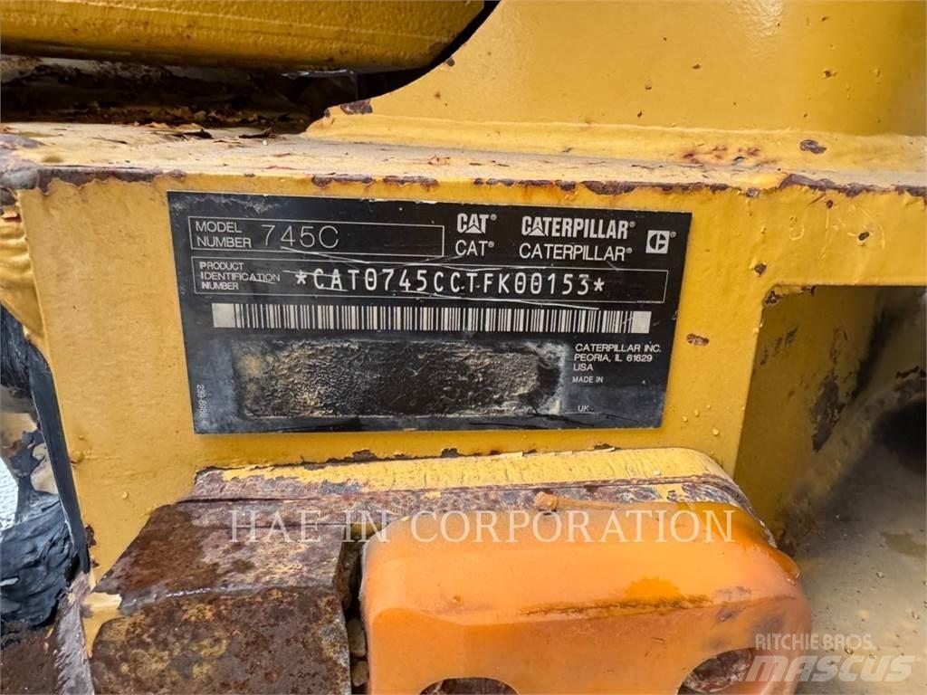 CAT 745C Шарнирно-сочленённые самосвалы