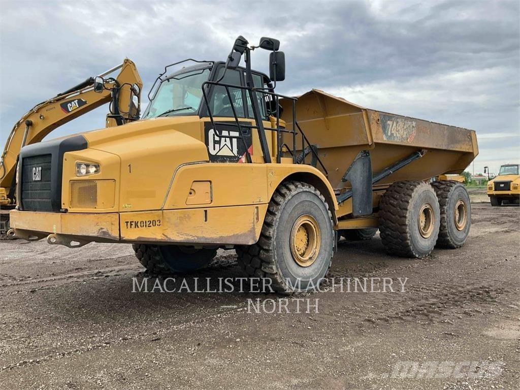 CAT 745C Шарнирно-сочленённые самосвалы