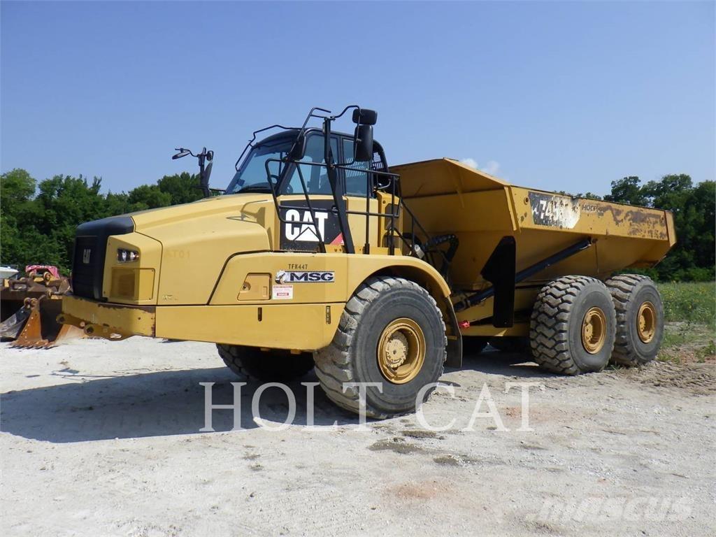 CAT 745C Шарнирно-сочленённые самосвалы