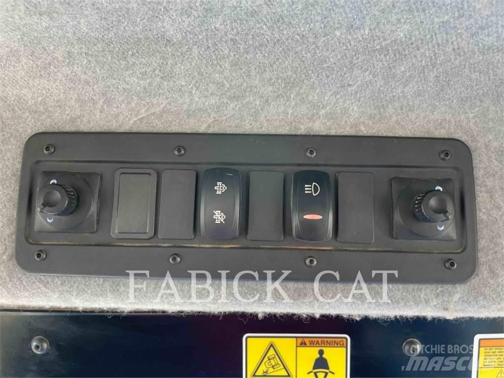 CAT 745C Шарнирно-сочленённые самосвалы