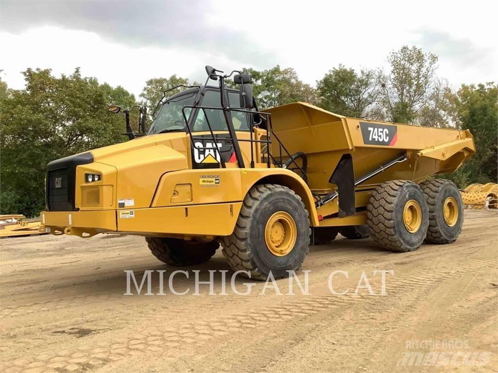 CAT 745C T Шарнирно-сочленённые самосвалы