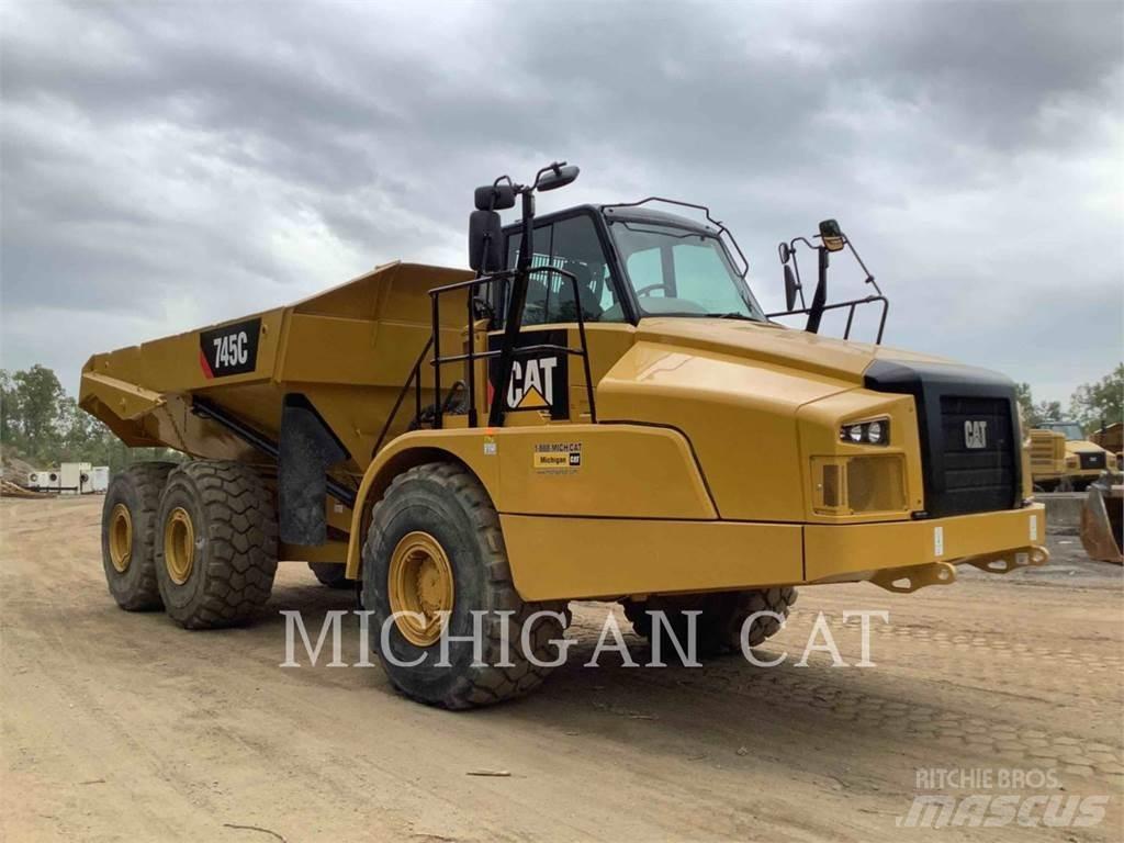 CAT 745C T Шарнирно-сочленённые самосвалы
