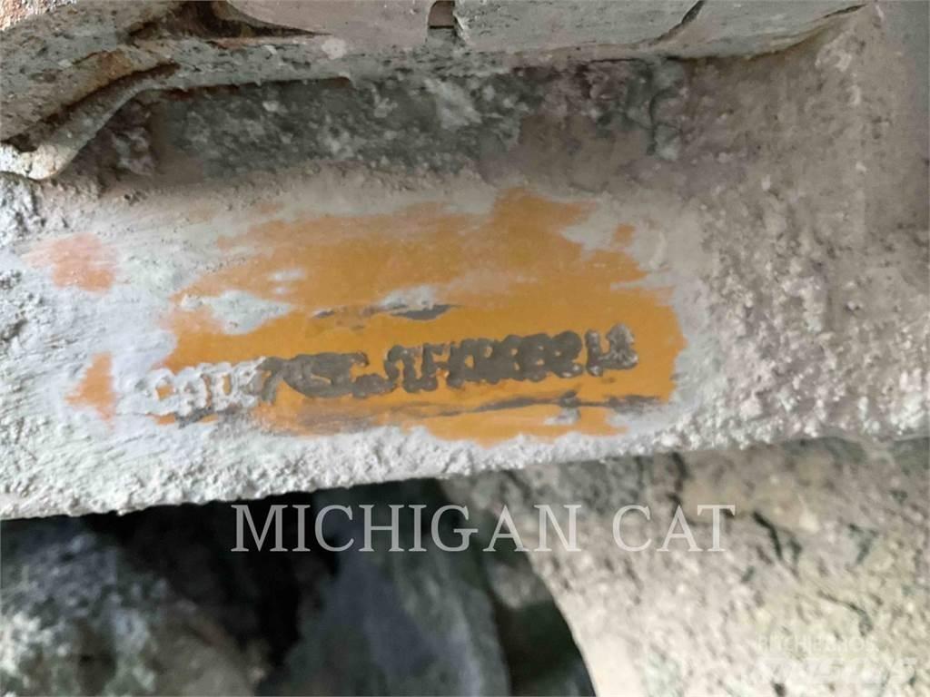 CAT 745C T Шарнирно-сочленённые самосвалы