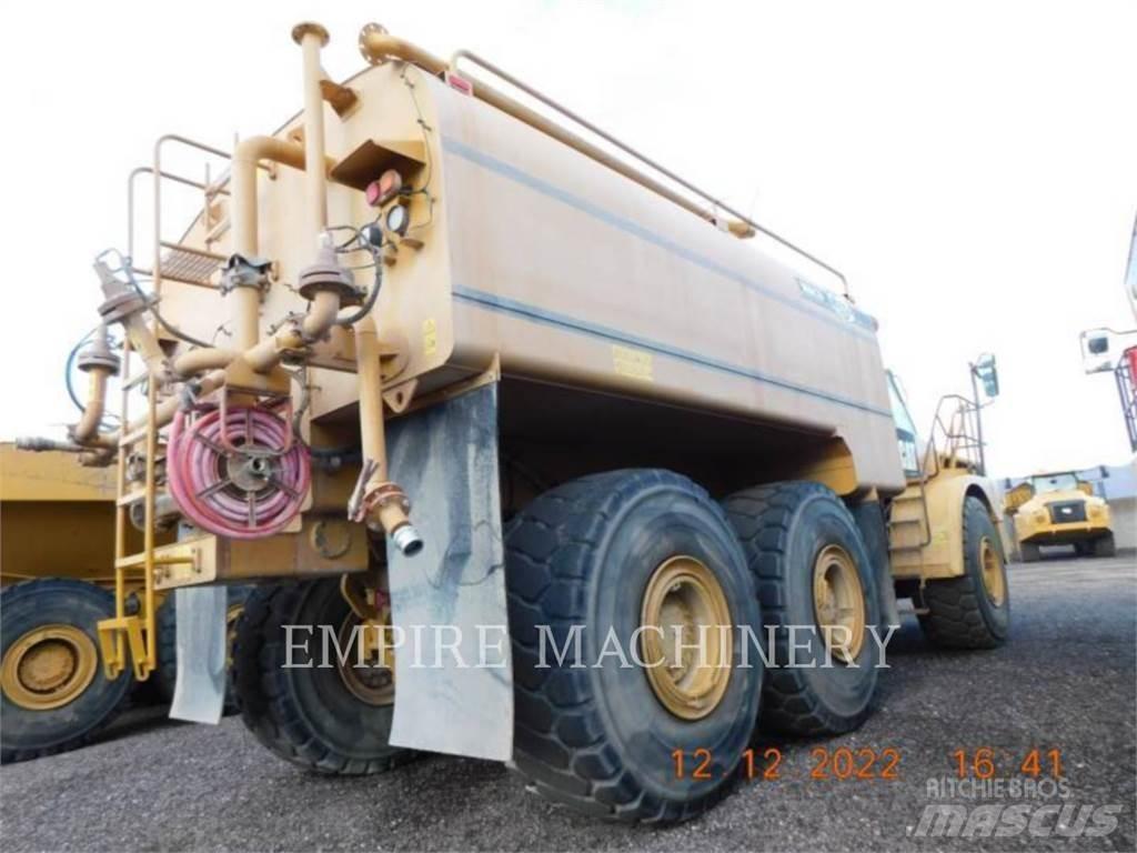 CAT 745C WT Поливочные машины