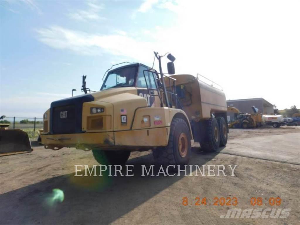 CAT 745C WT Поливочные машины