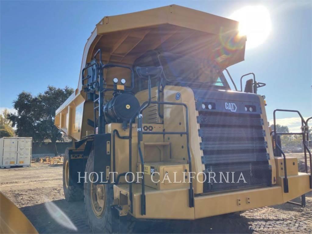 CAT 770G Шарнирно-сочленённые самосвалы