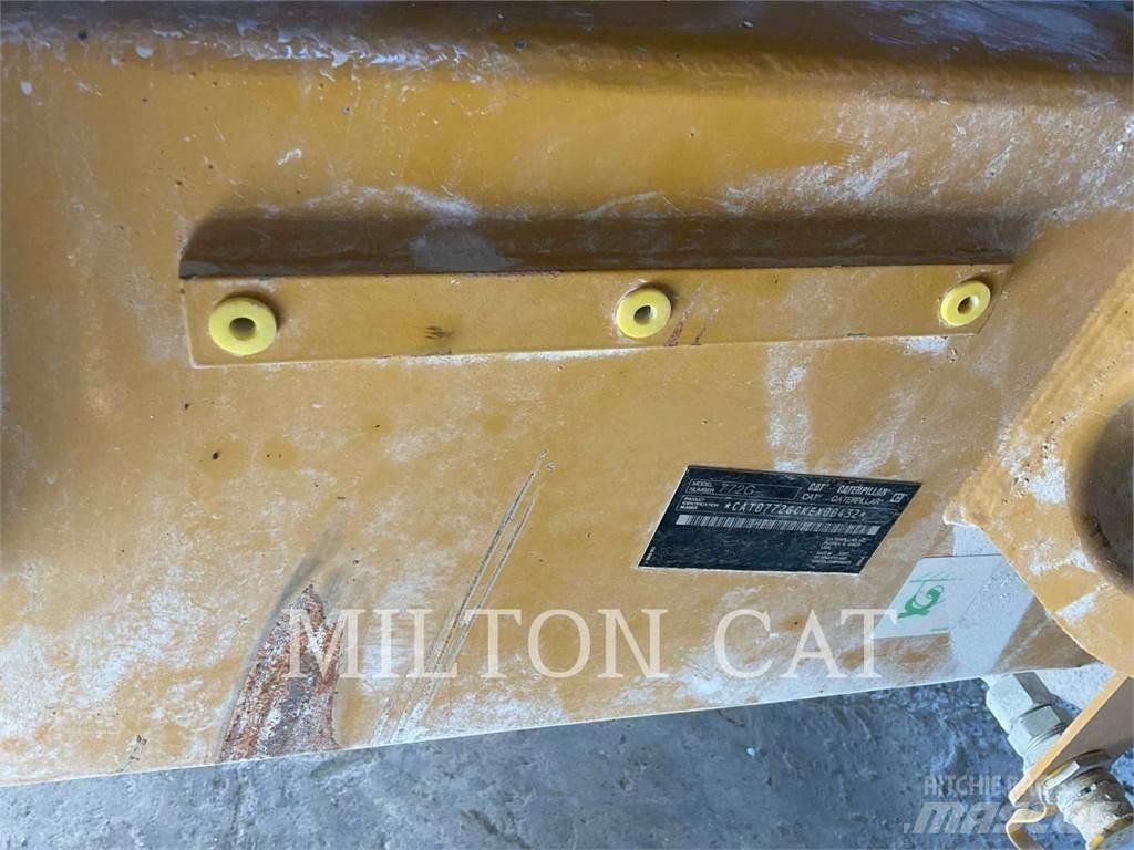 CAT 772G Шарнирно-сочленённые самосвалы