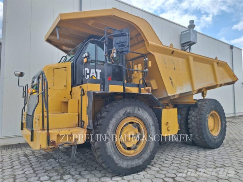 CAT 772G Шарнирно-сочленённые самосвалы